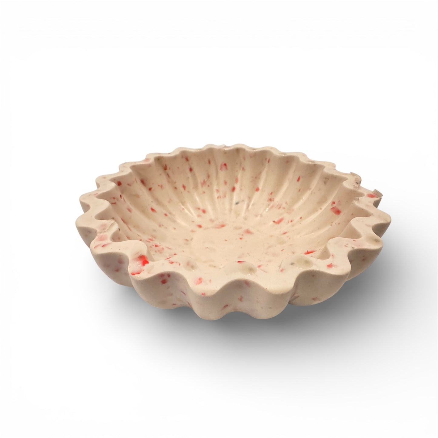 Scalloped bowl M